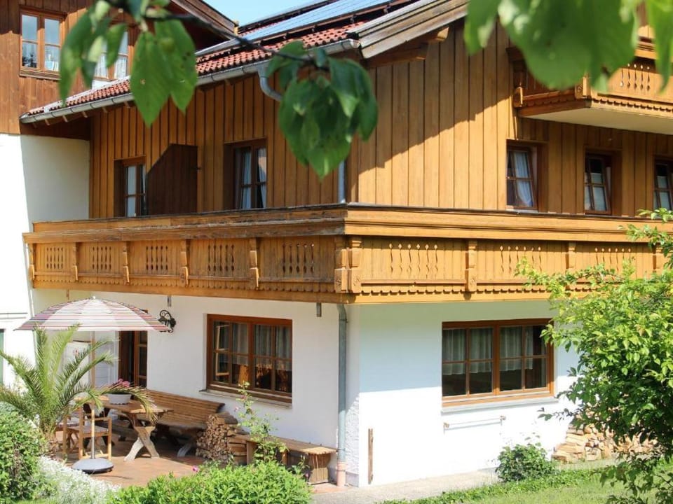 Gästehaus Alpin - inkl. Chiemgau-Karte Bed and Breakfast in Salzburgerland