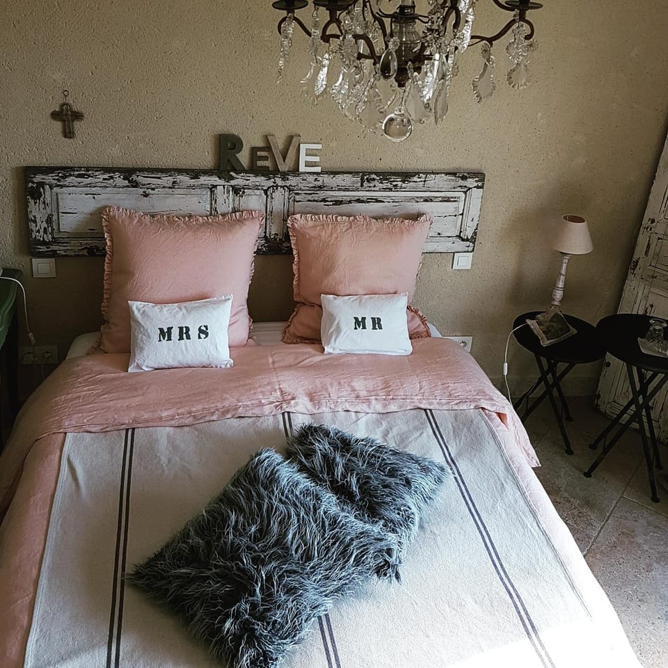 Fontaine de Cérier Bed and Breakfast in Provence