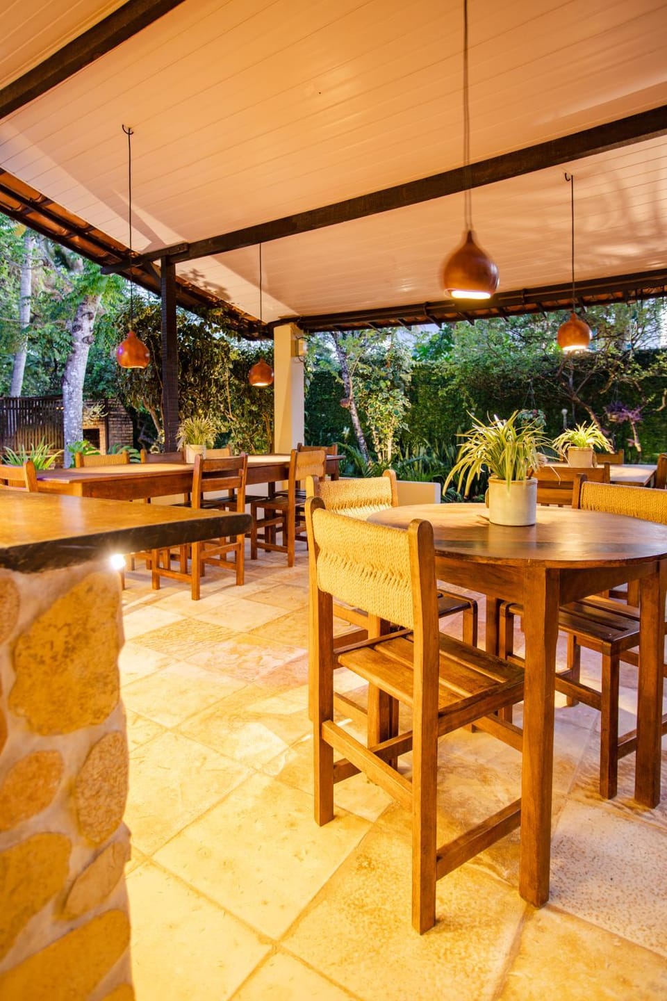 Restaurant/places to eat, Dining area