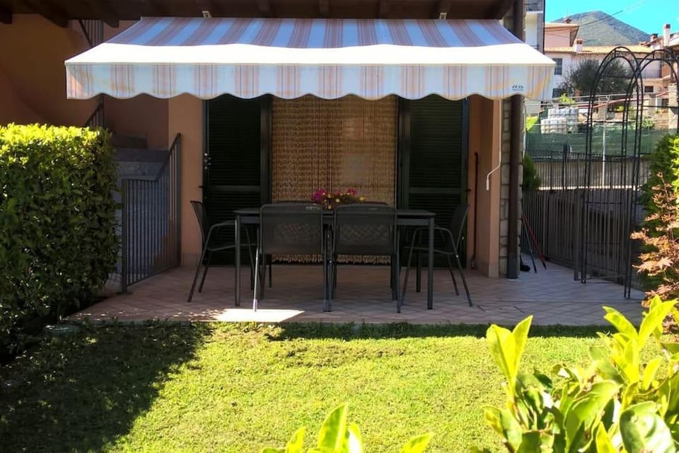 Facade/entrance, Garden