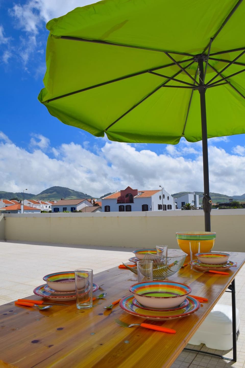 Balcony/Terrace, Landmark view, Mountain view, Sea view, Street view