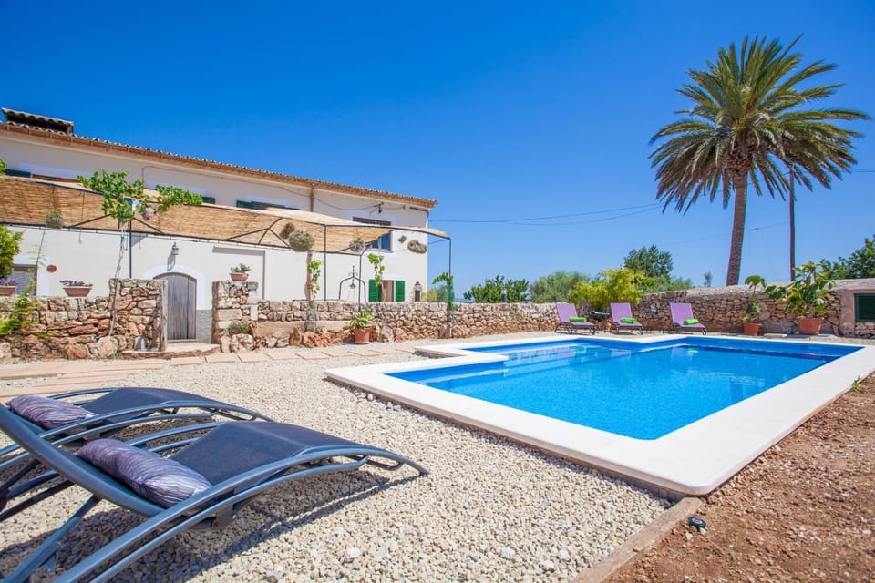 Pool view, Swimming pool, sunbed