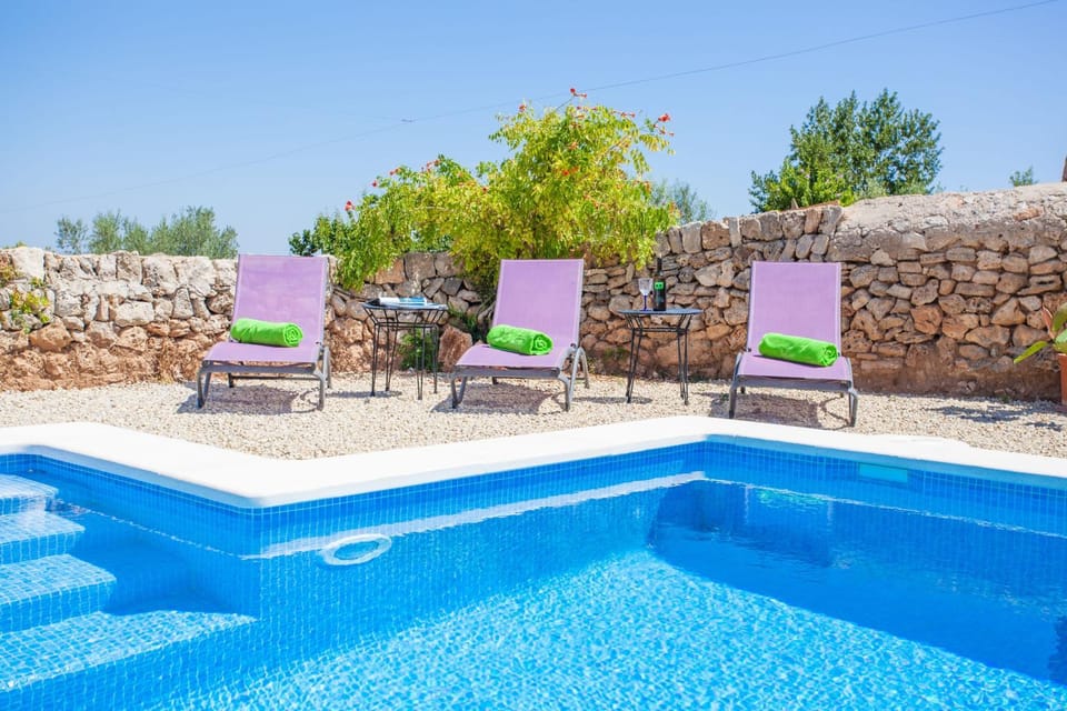Pool view, Swimming pool, sunbed