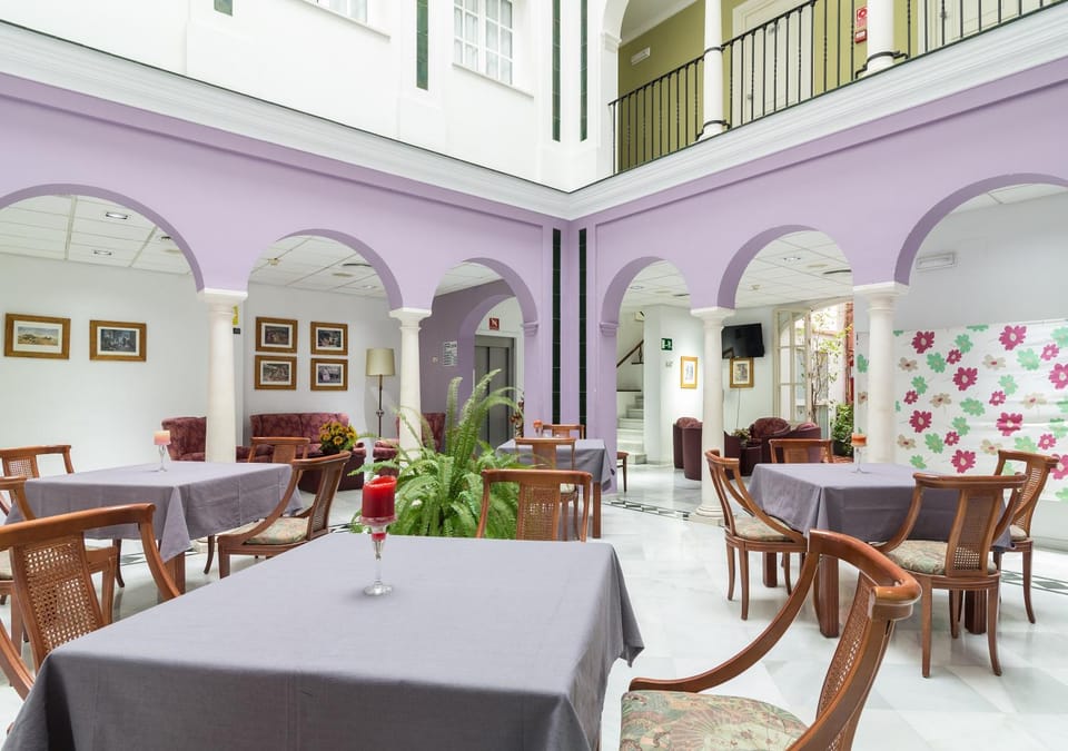 Banquet/Function facilities, Seating area