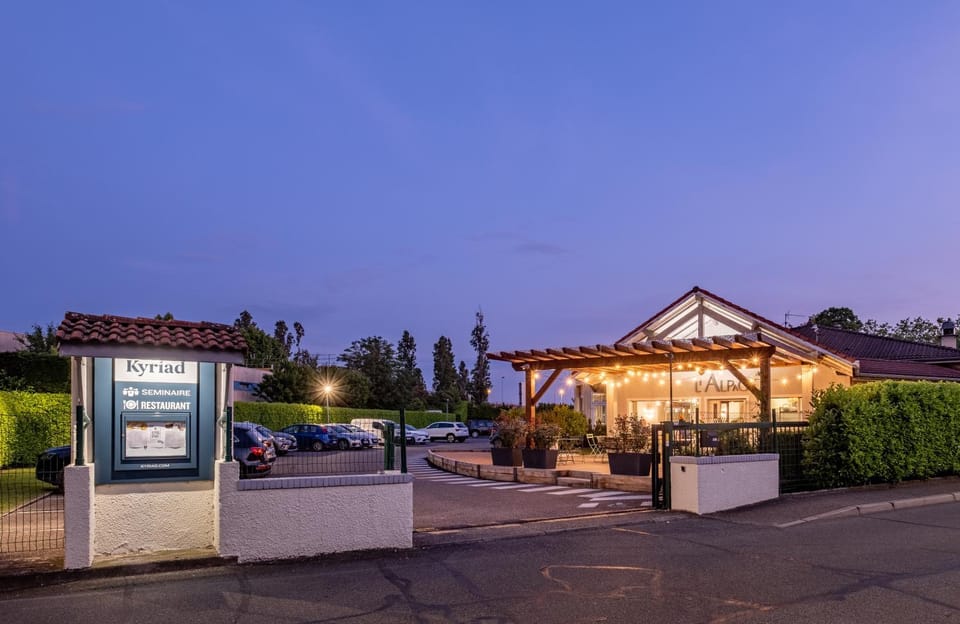 Property building, Location
