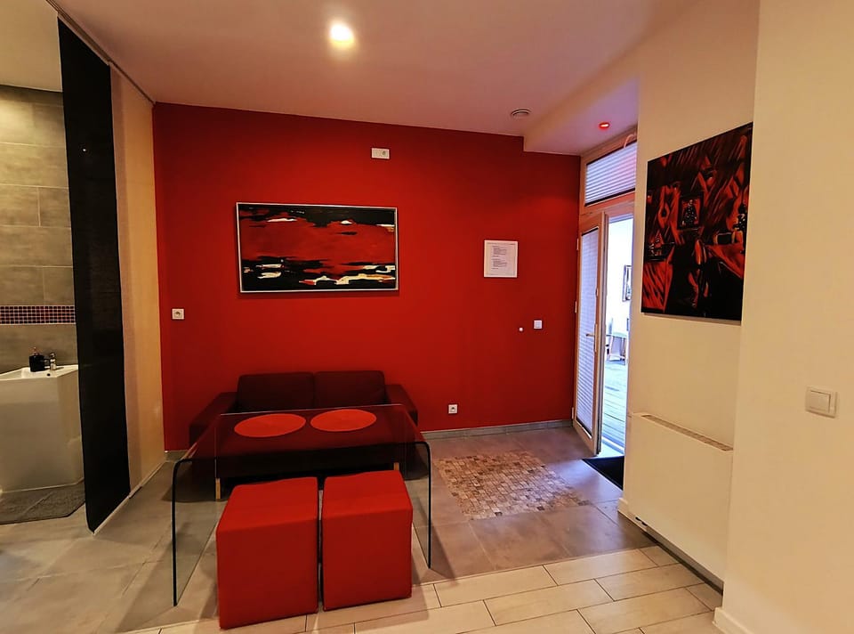 Living room, Photo of the whole room, Seating area