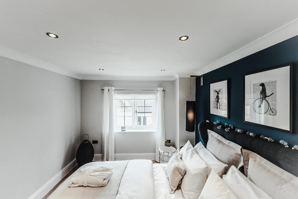 No.10 Broadway Apartment in Broadway