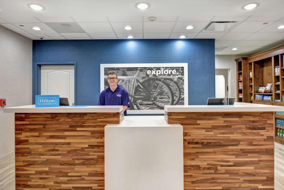 Lobby or reception, Lobby or reception