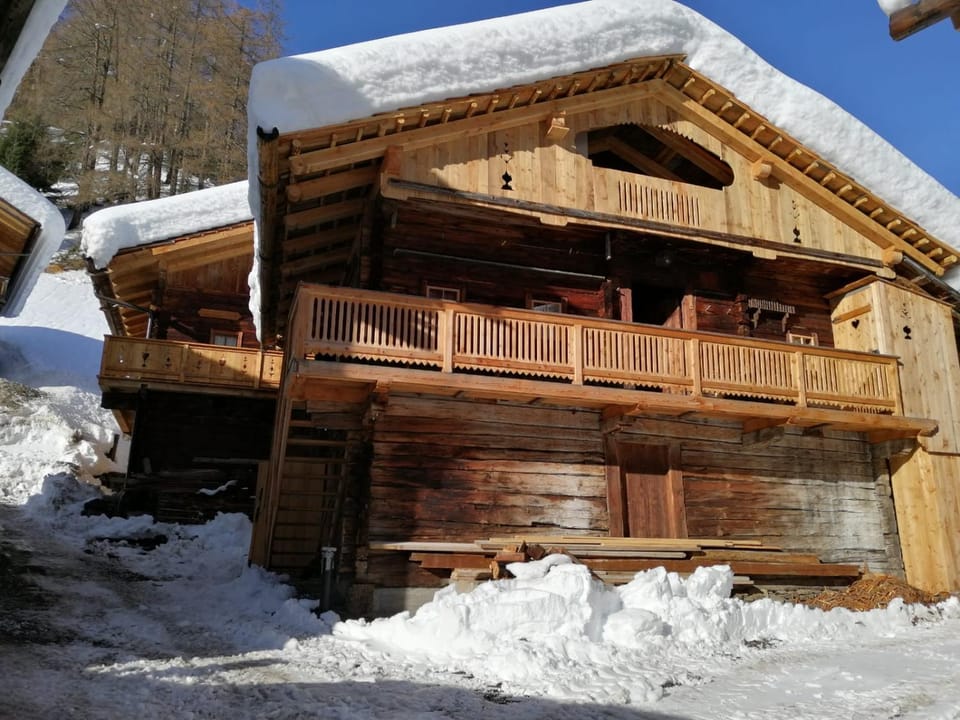 Property building, Winter
