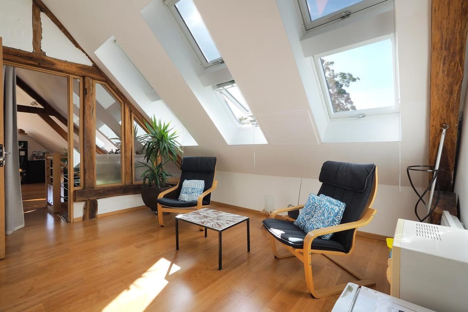 Property building, Seating area