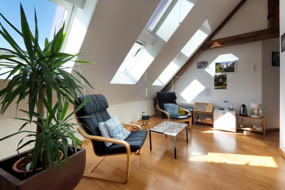 Property building, Seating area