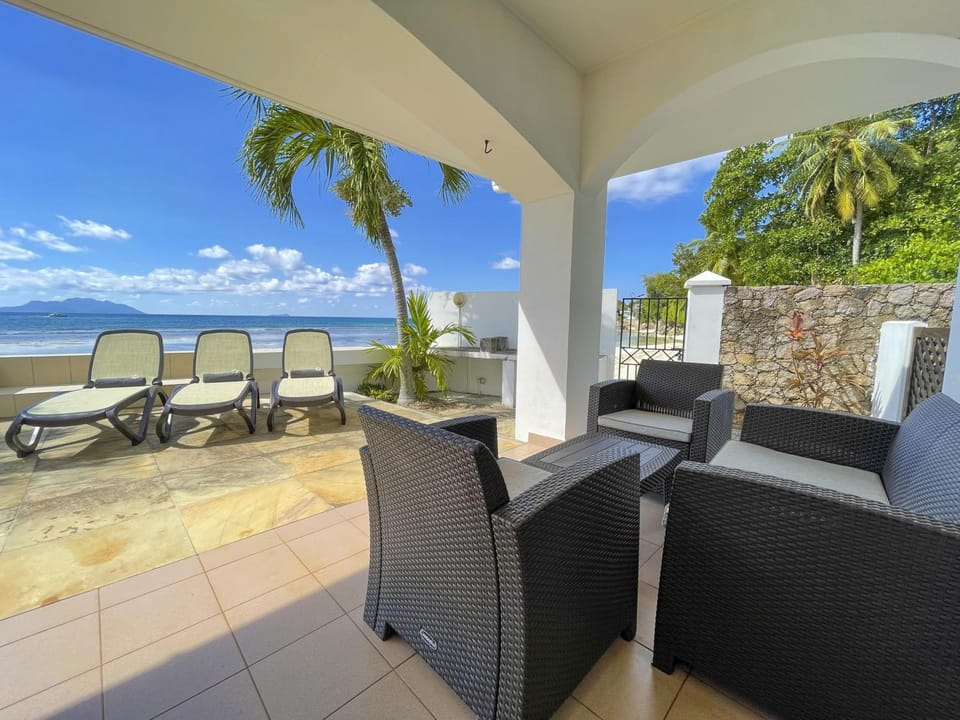 Patio, Day, Natural landscape, View (from property/room), Balcony/Terrace, Balcony/Terrace, Living room, Seating area, Dining area, Sea view