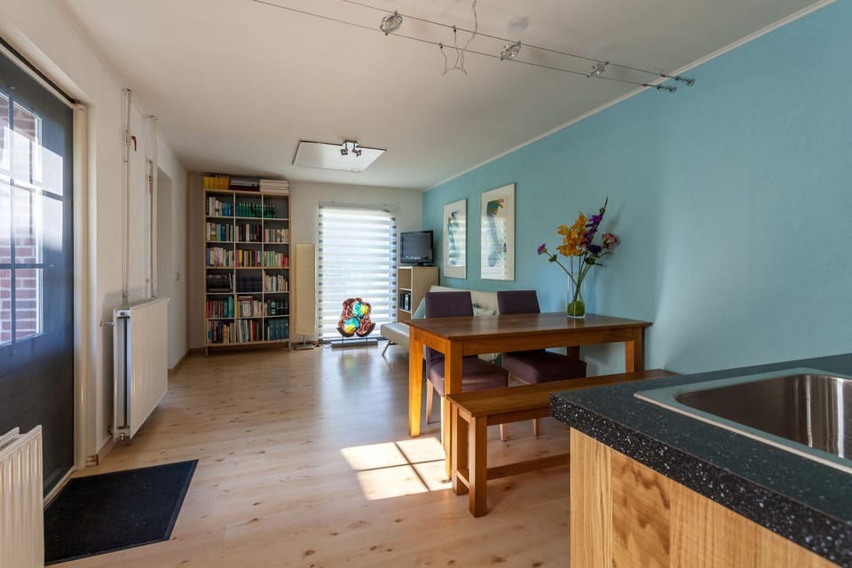 Property building, Library, Living room