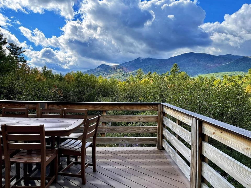 Balcony/Terrace, Mountain view