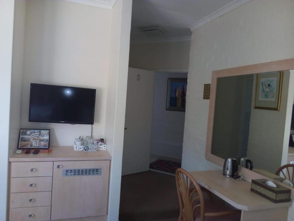 TV and multimedia, Coffee/tea facilities
