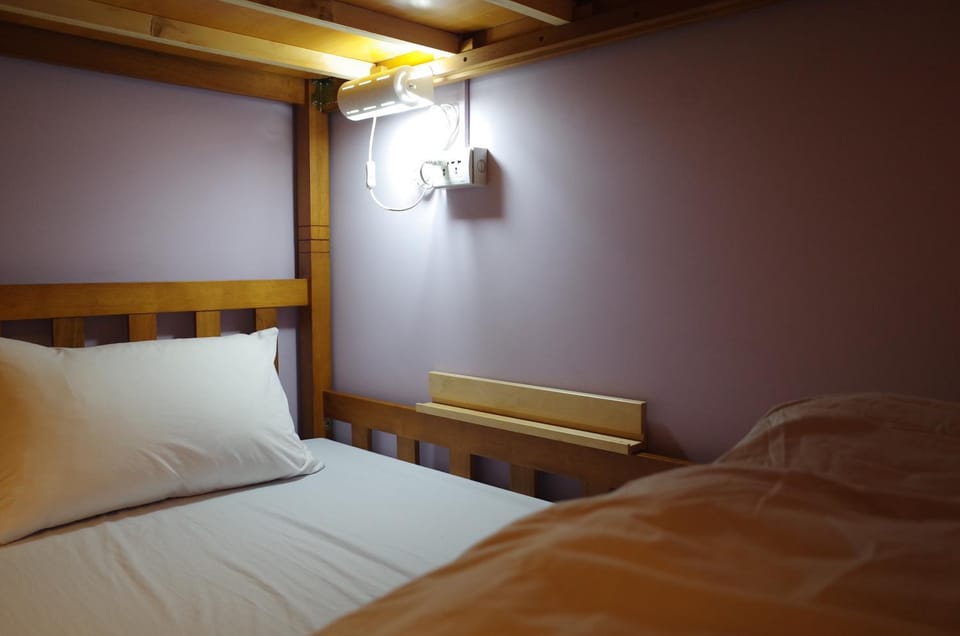 Bed, bunk bed