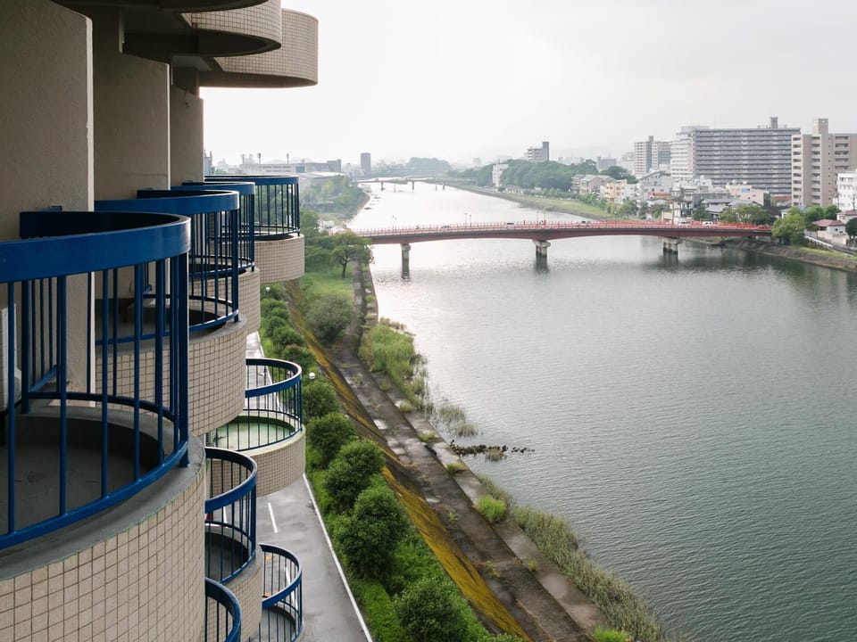Photo of the whole room, River view, Time of day