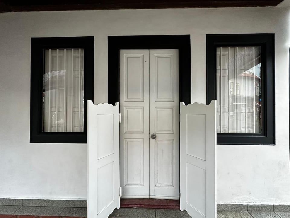 Property building, Facade/entrance