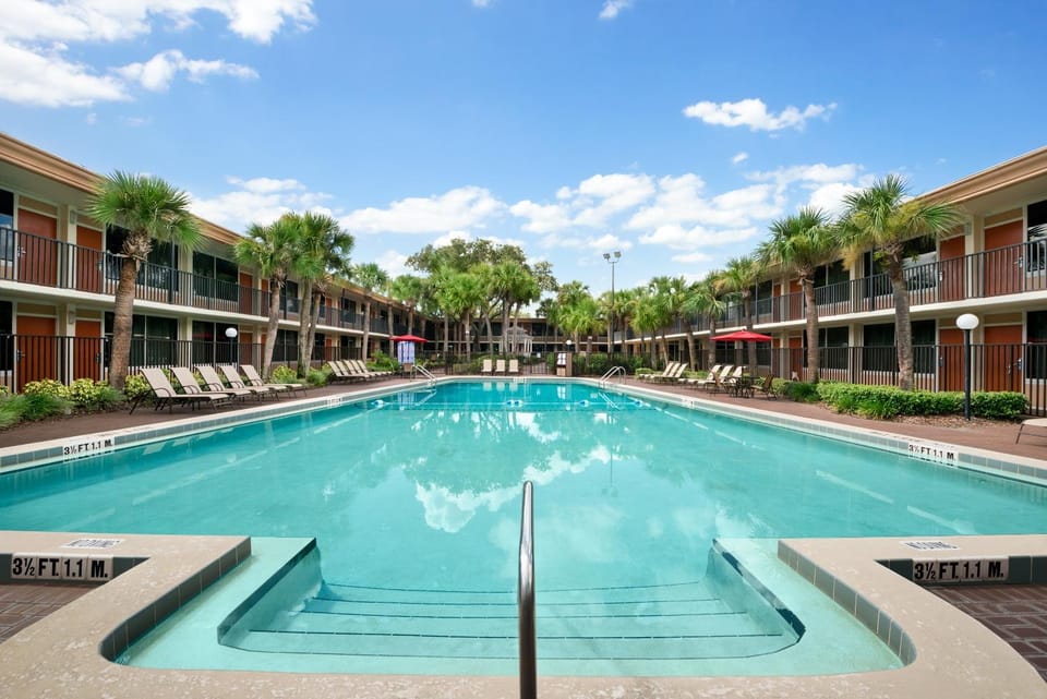 Property building, Swimming pool