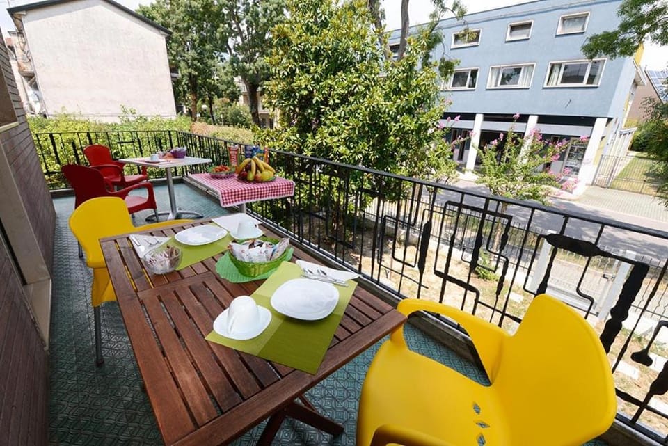 City view, Garden view, Street view, Breakfast