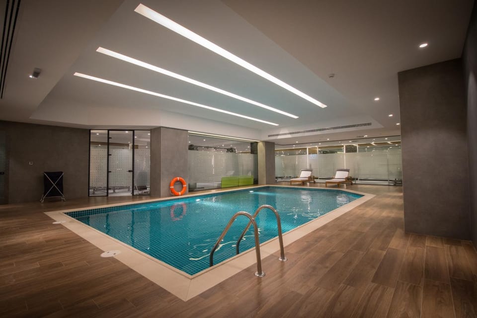 Swimming pool