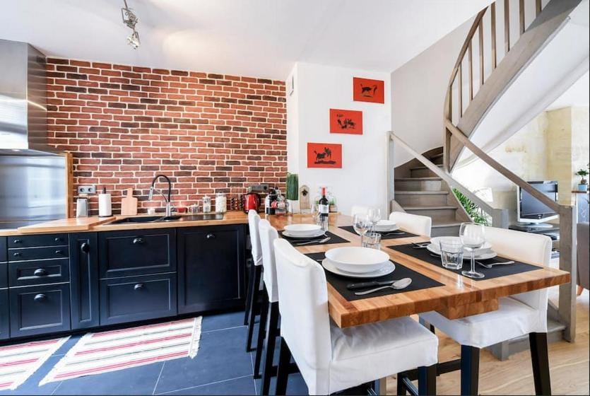 Kitchen or kitchenette