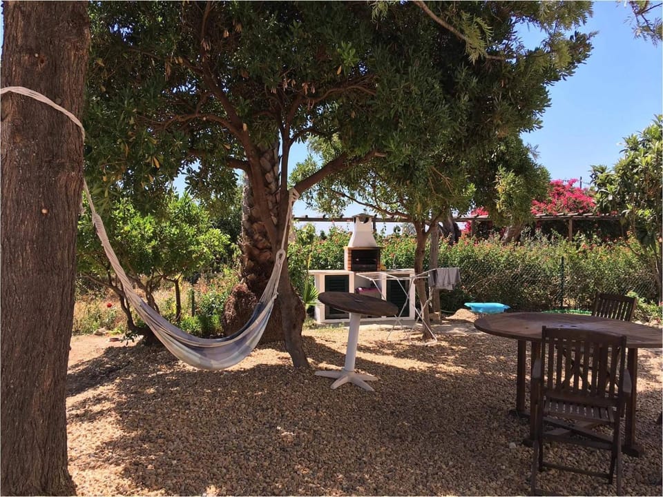 Patio, BBQ facilities, Garden