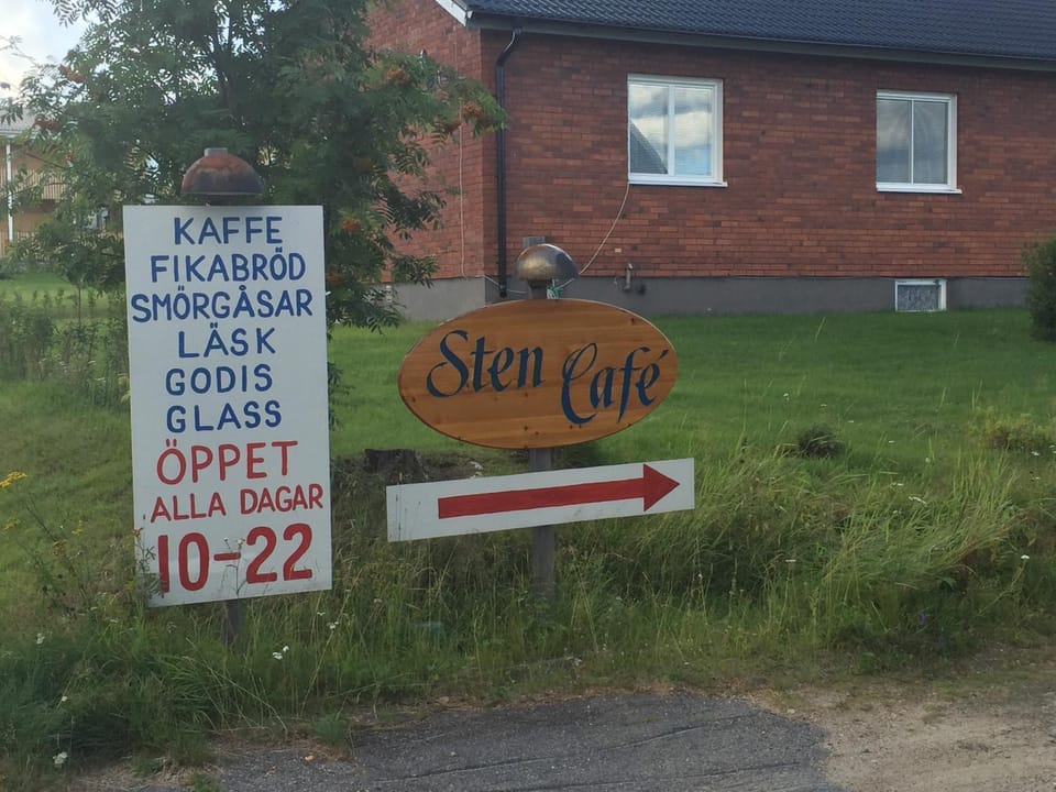 Facade/entrance, Logo/Certificate/Sign