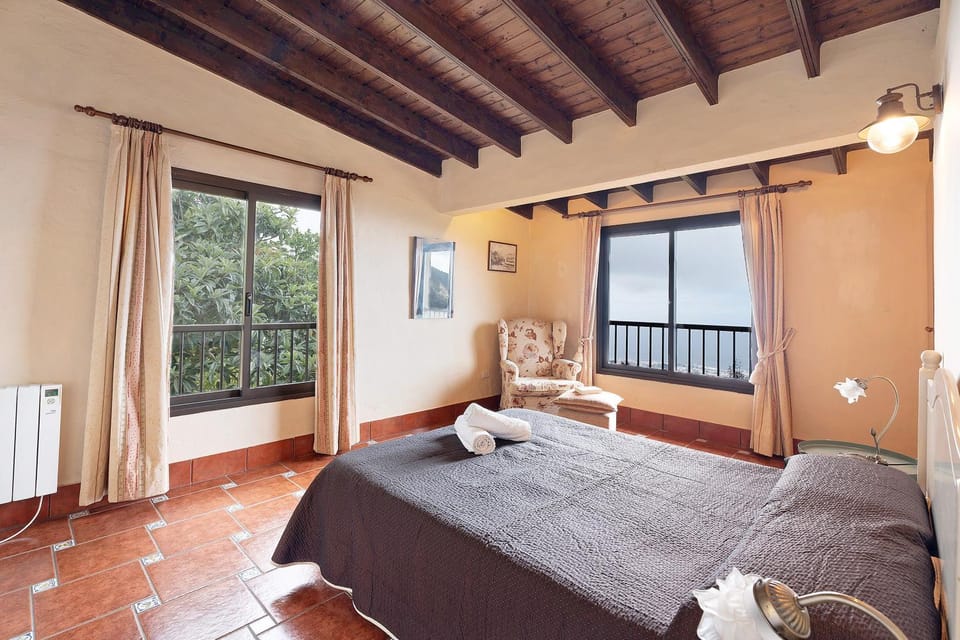 Property building, Living room, Bedroom