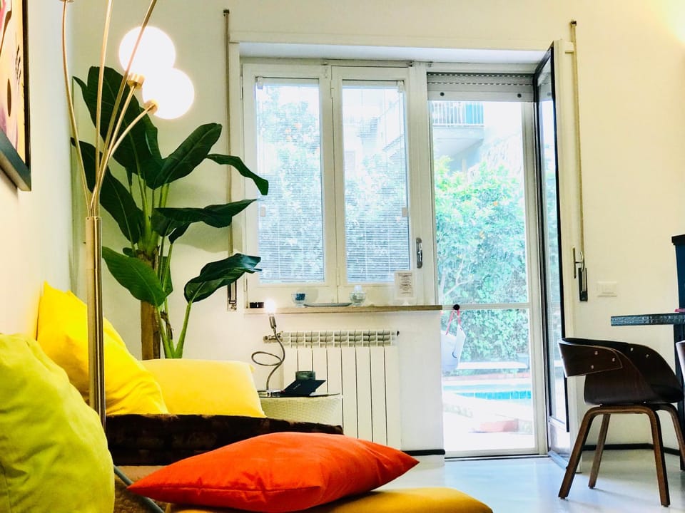 Living room, Other, Photo of the whole room, Decorative detail, Dining area