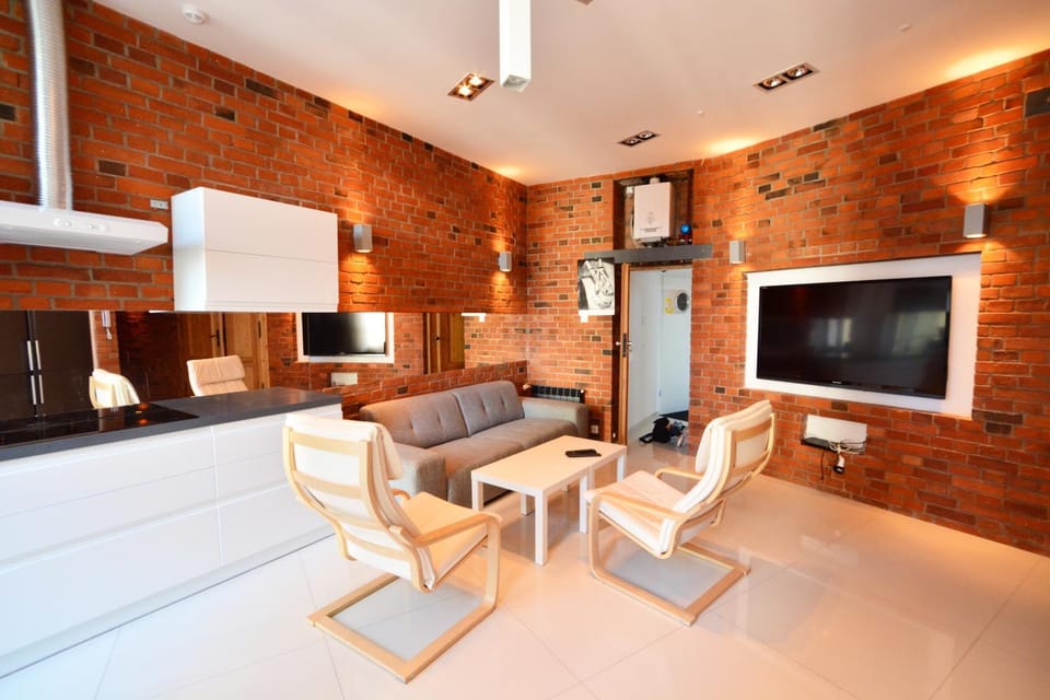 Property building, Communal lounge/ TV room, TV and multimedia, Kitchen or kitchenette, Living room, Seating area