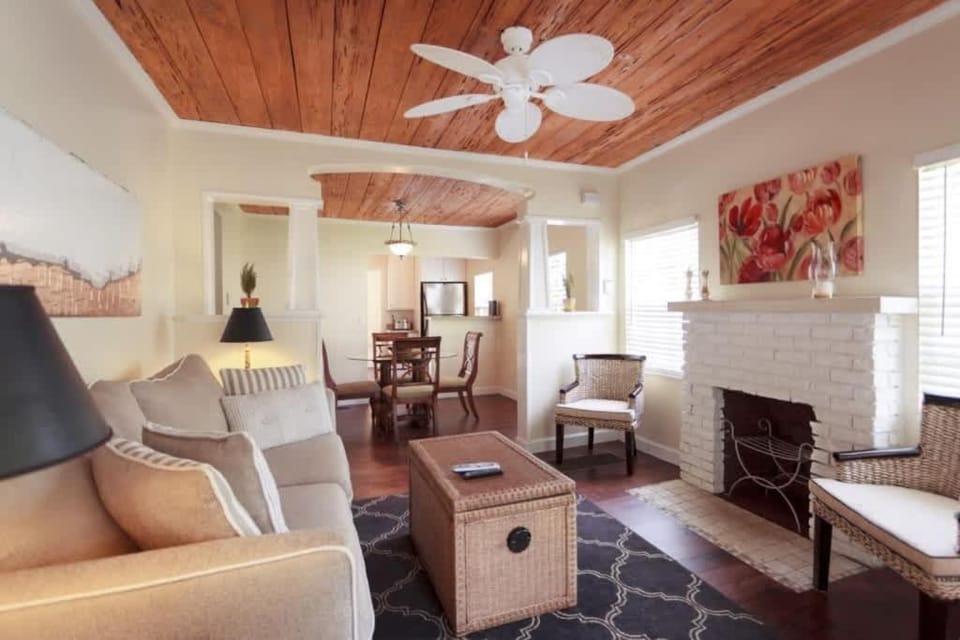 Casa del Sol - Cozy Hideaway with Pool in Grandview Heights House in West Palm Beach