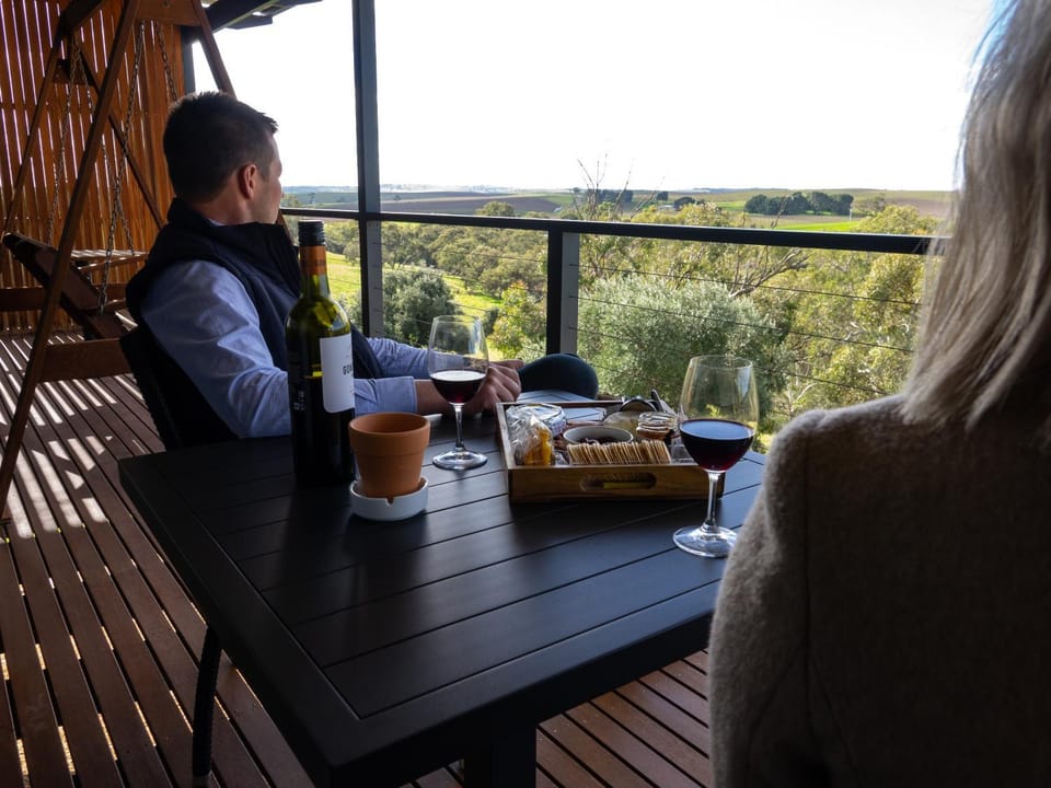 Barossa Pavilions & Glasshouse Chalet in Lyndoch