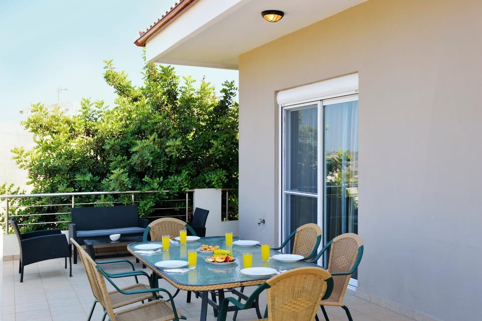 Property building, Balcony/Terrace