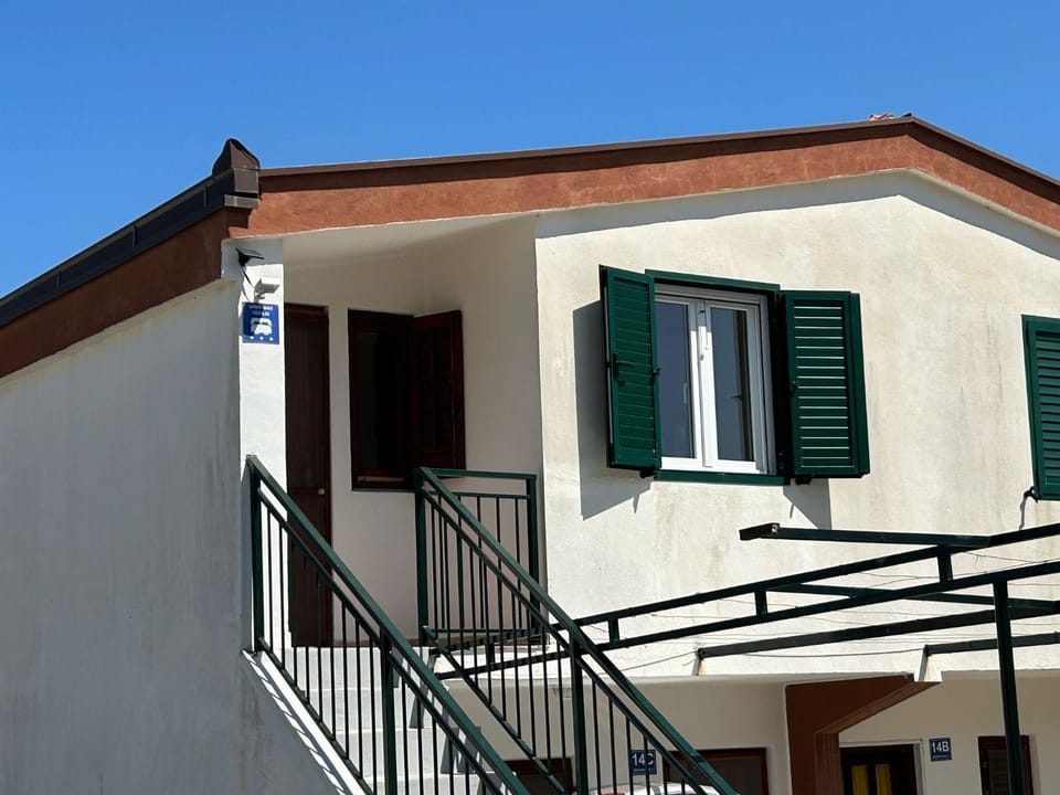 Apartment Aralo - Veraja Apartment in Dubrovnik-Neretva County
