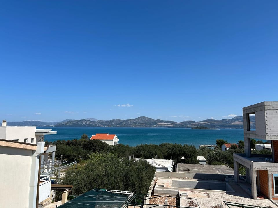 Apartment Aralo - Veraja Apartment in Dubrovnik-Neretva County