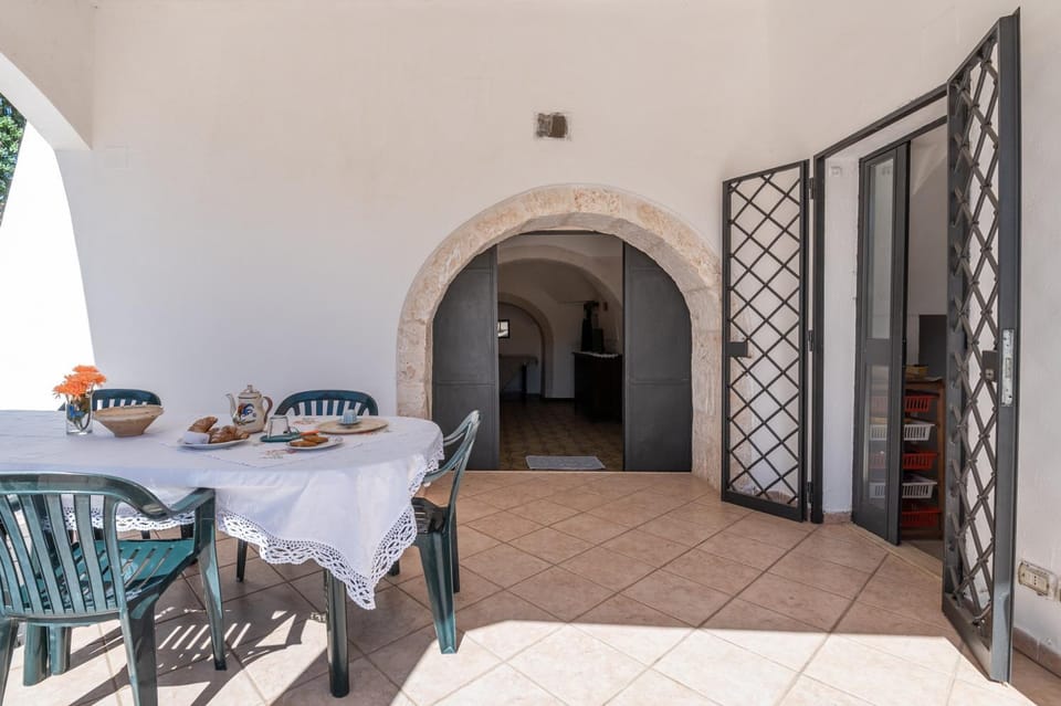 Trullo La Quercia House in Province of Taranto