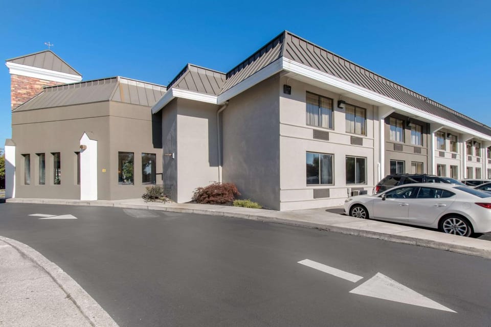 Property building, On site