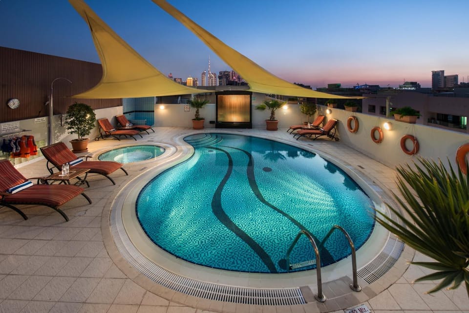 Pool view, Swimming pool