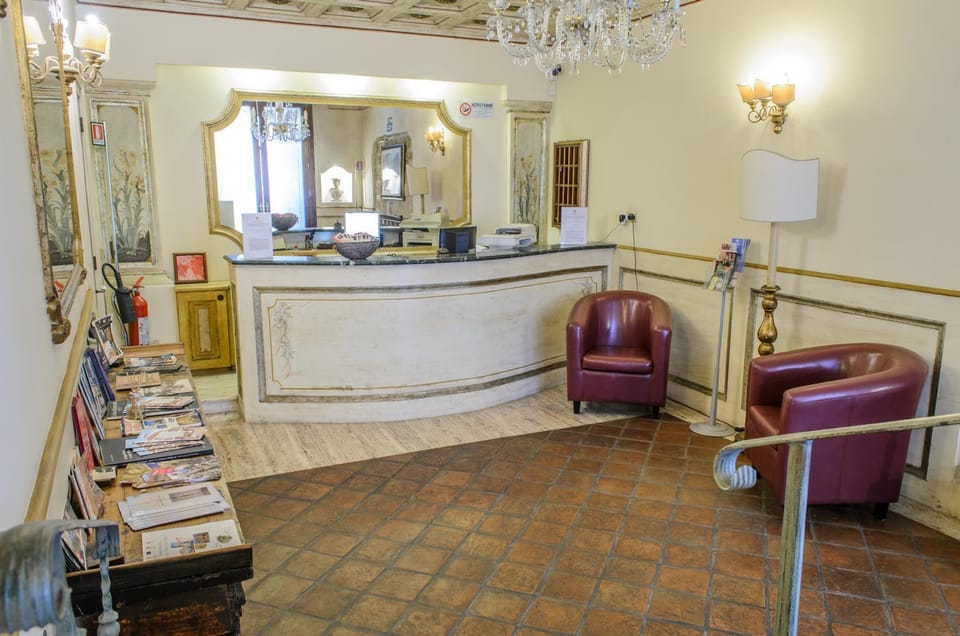 Day, Lobby or reception