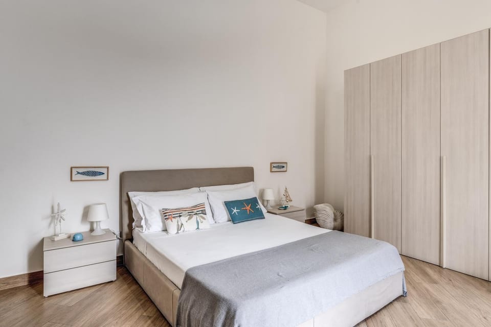 Le Mura Antiche Guest House Bed and Breakfast in Naples