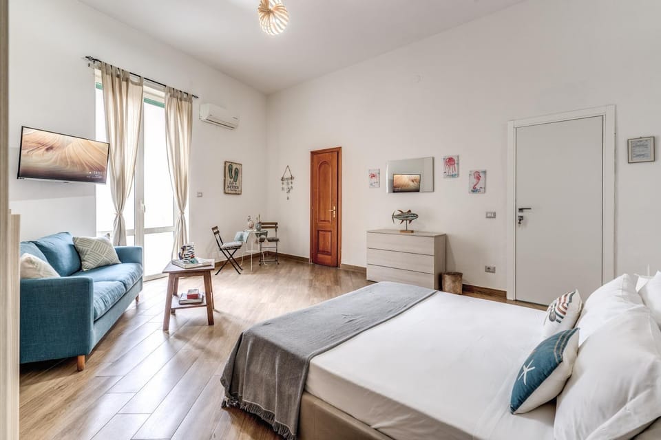 Le Mura Antiche Guest House Bed and Breakfast in Naples