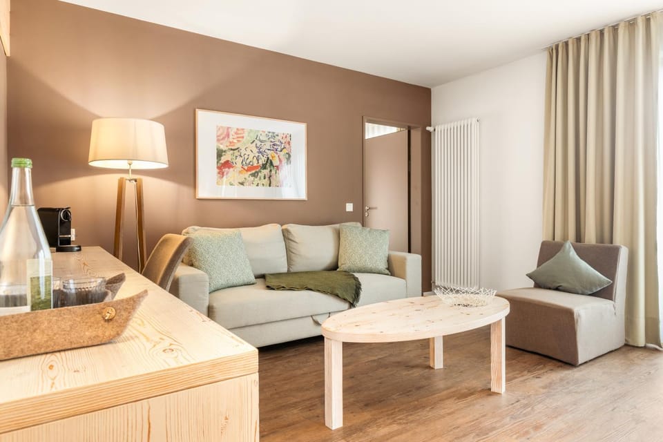 Living room, Photo of the whole room