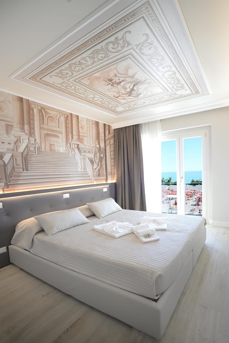Bed, Photo of the whole room, Sea view