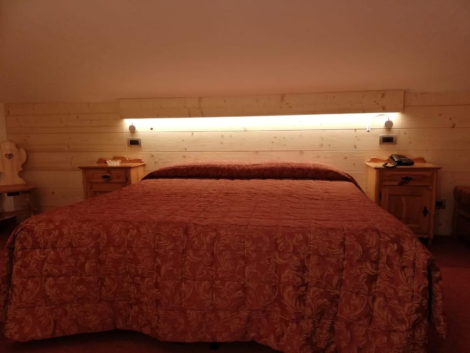 Other, Photo of the whole room
