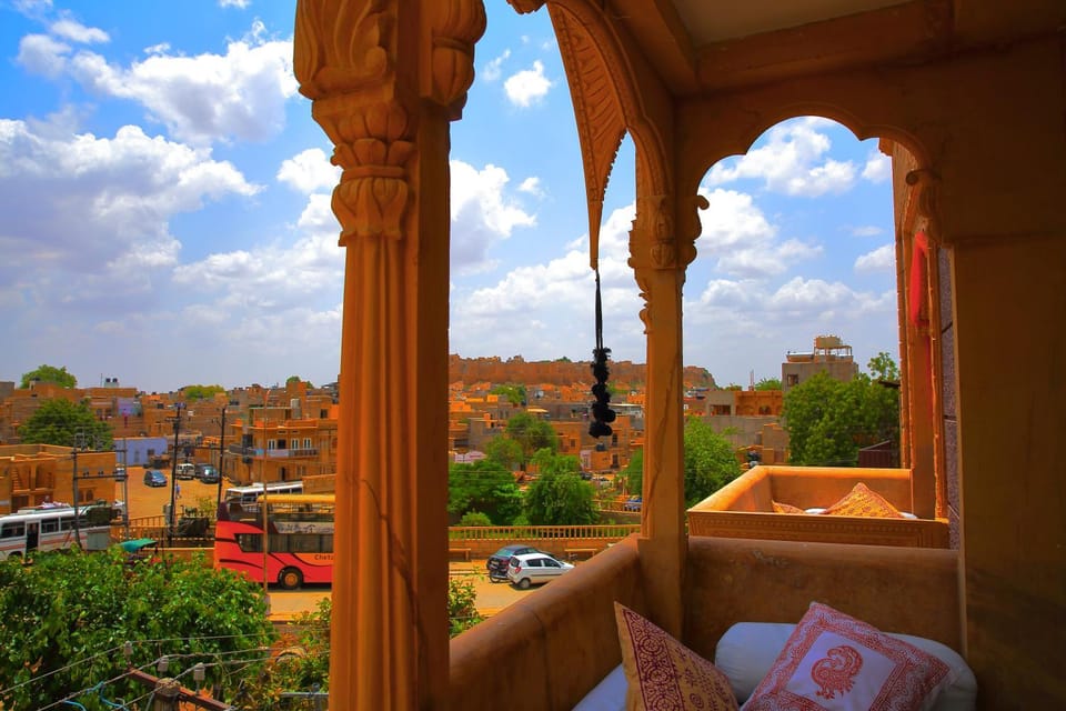 Property building, Day, View (from property/room), Balcony/Terrace, Seating area, On site, City view