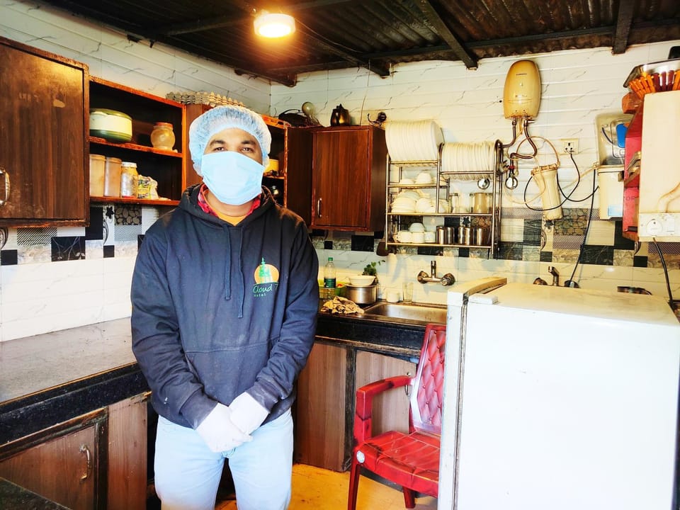 Kitchen or kitchenette, Internal: Not applicable to any particular room