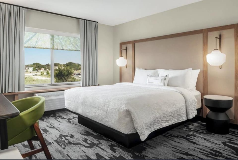Bed, Bedroom