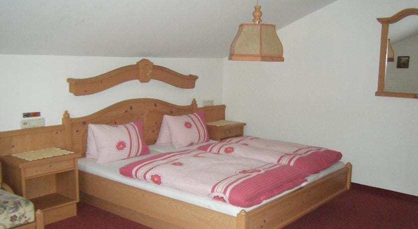 Landhaus Griesser Bed and Breakfast in Piesendorf