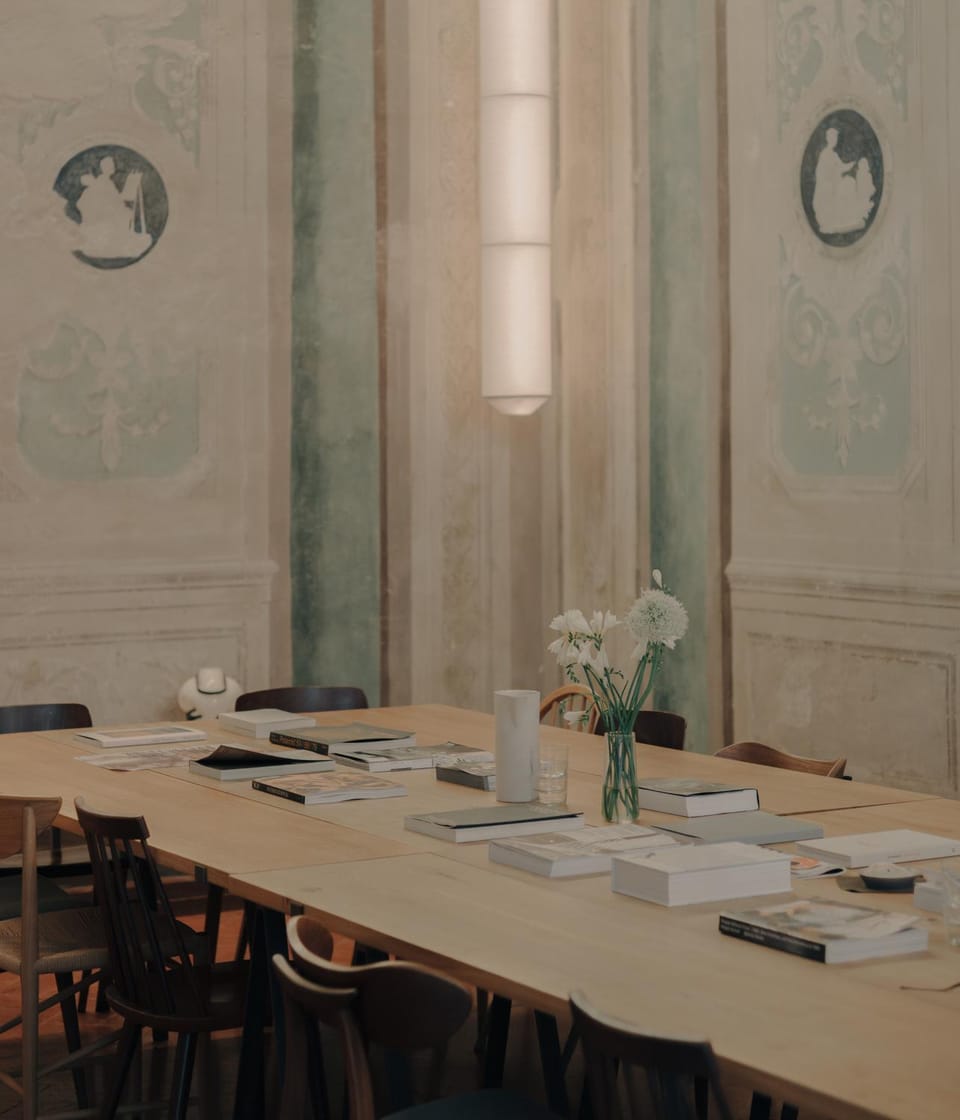 Seating area, Breakfast